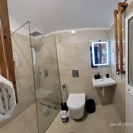 By Lion Guest house Kruje